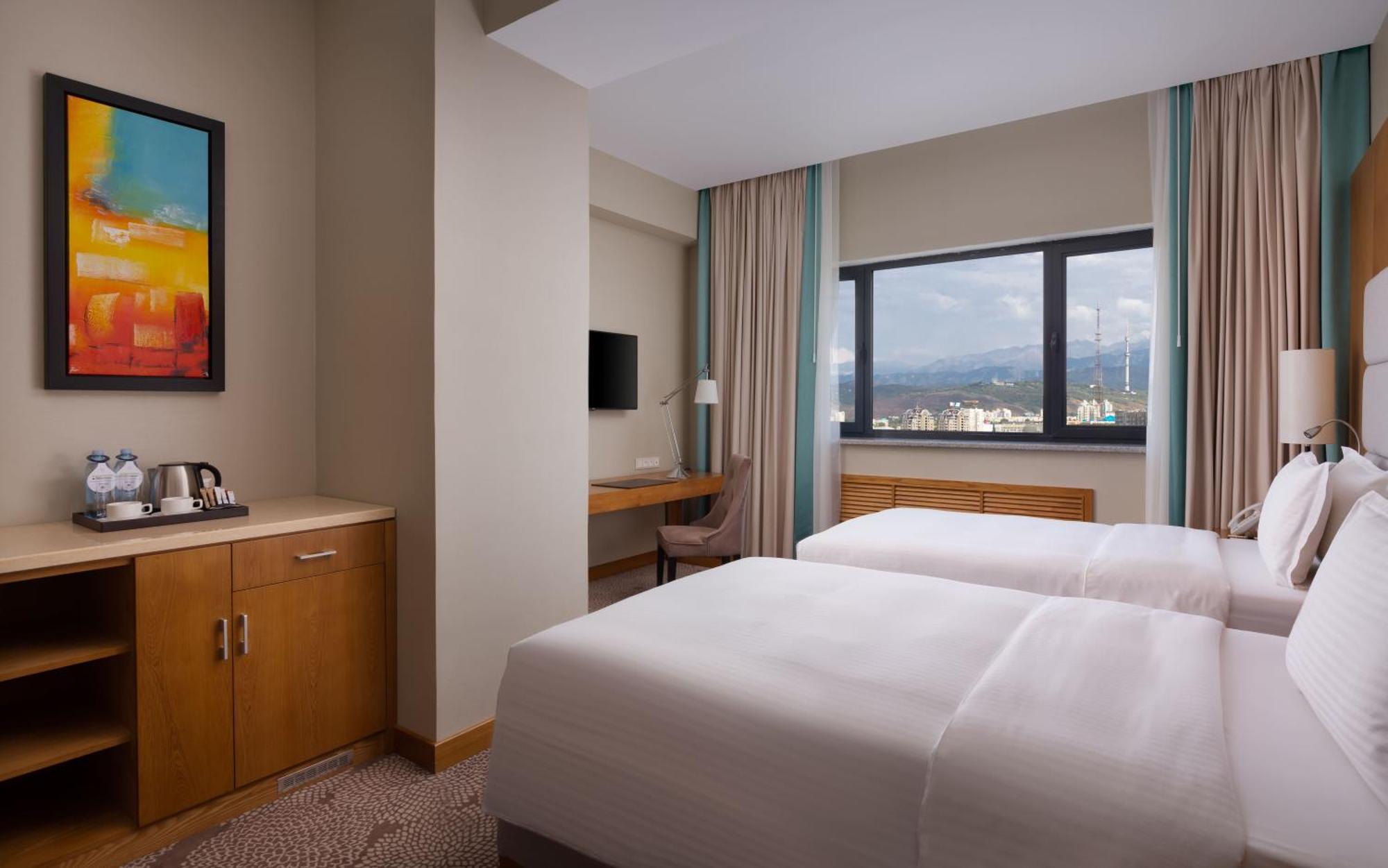 Doubletree By Hilton Almaty Hotel Eksteriør billede