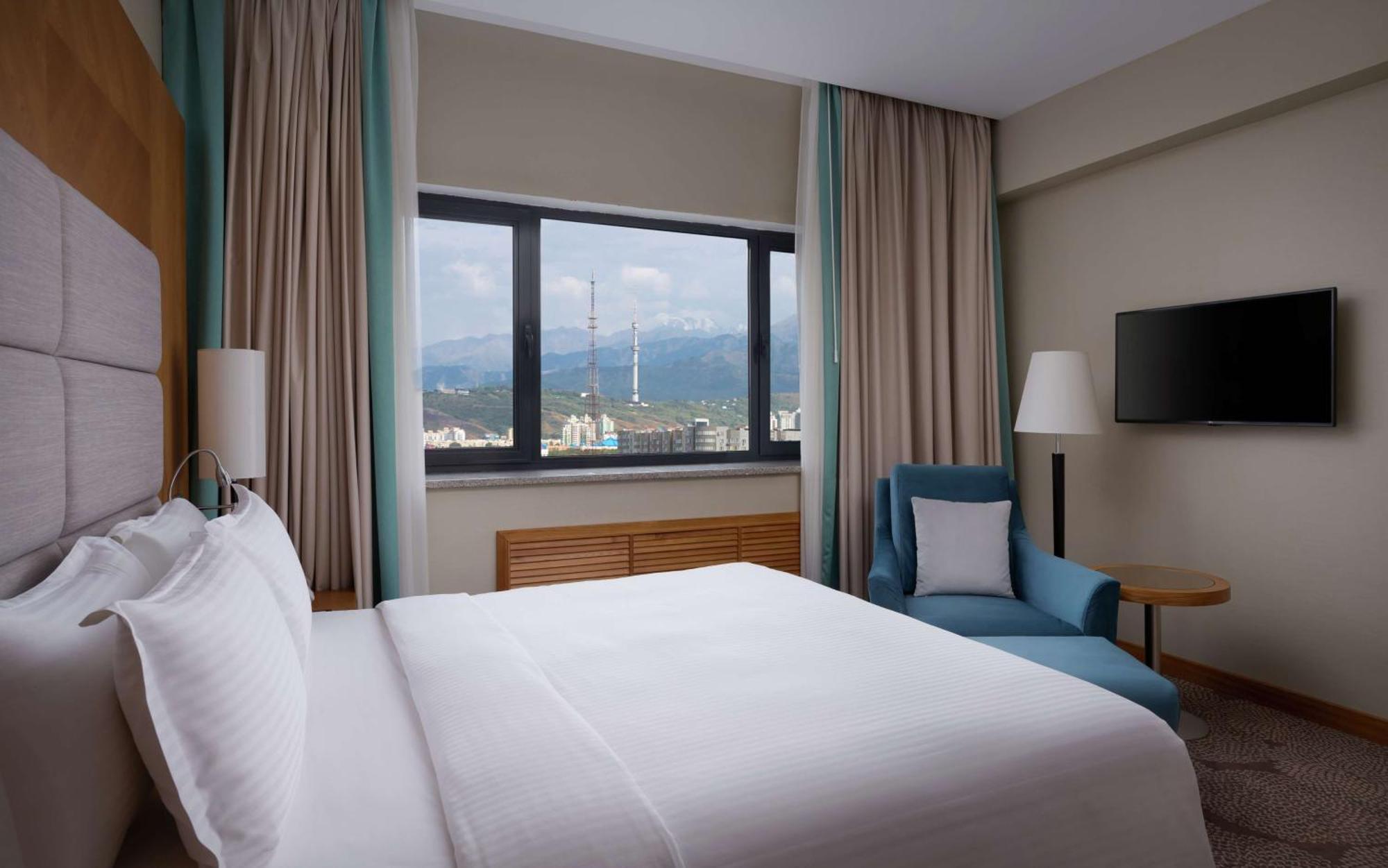 Doubletree By Hilton Almaty Hotel Eksteriør billede
