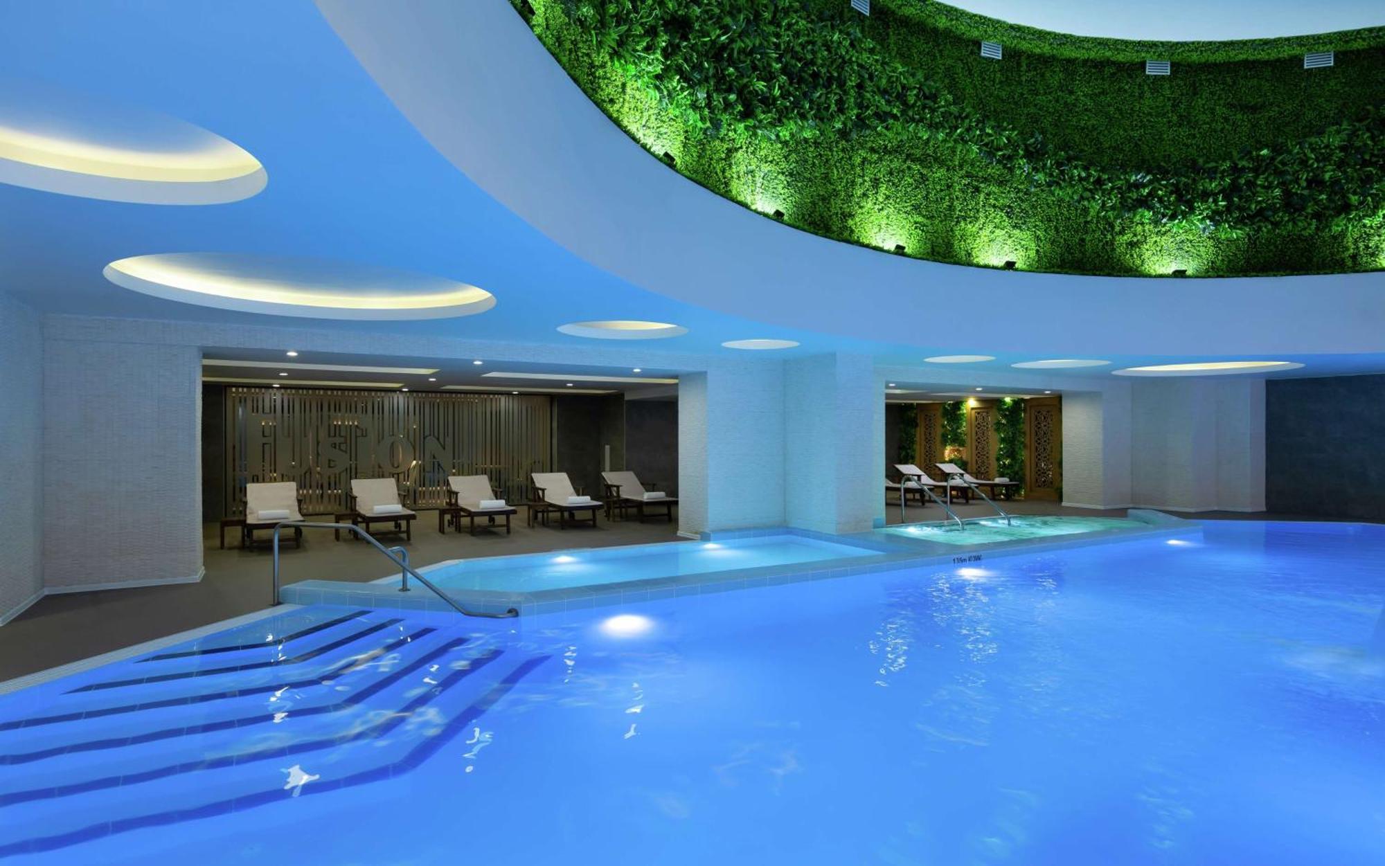 Doubletree By Hilton Almaty Hotel Eksteriør billede